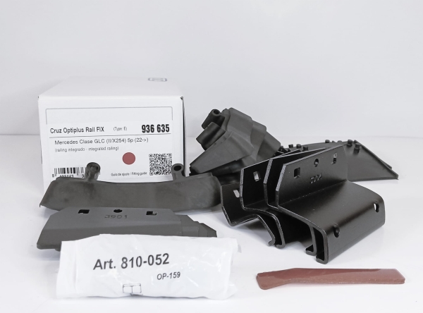 Kit bagażnika CRUZ Mercedes GLC II/X254 ( 22- ) Z relingami zintegr. CR 936-635