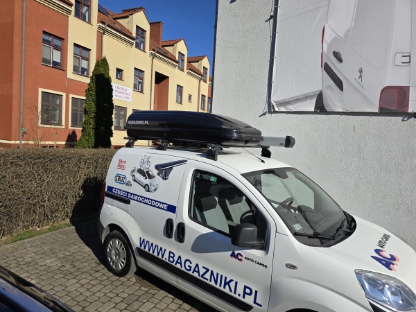 Wypożyczalnia boksów dachowych Gdynia Boks dachowy Sportac 480 CZARNY POŁYSK MONTAŻ NA BELKACH do 85mm 