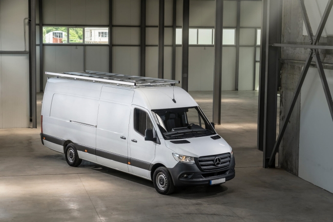 Aluminiowa platforma dachowa Mercedes Sprinter .jpg